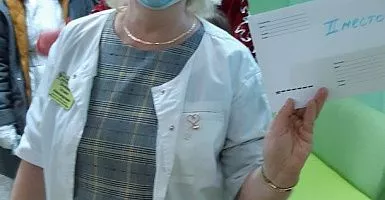 Новогодний праздник для пациентов и медработников Детской областной клинической больницы