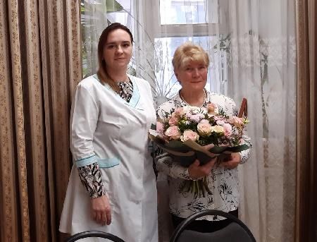 Поздравляем с юбилеем начальника оперативного отдела Детской областной клинической больницы Давыдову Нину Арсеньевну!