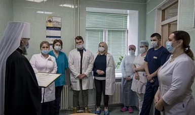 Митрополит Тверской и Кашинский Амвросий благословил маленьких пациентов Детской областной клинической больницы