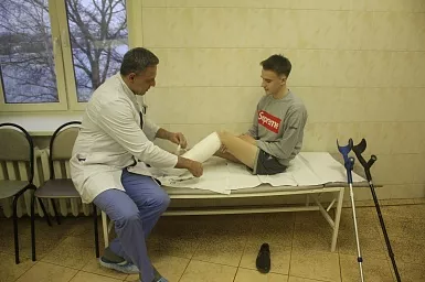 Врачи Детской областной клинической больницы спасли ногу подростку после тяжёлой травмы.